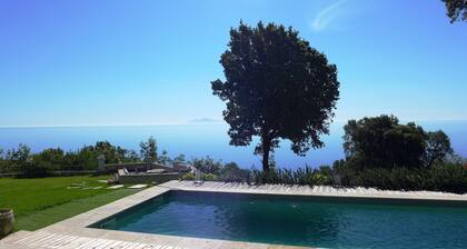 EPOUSTOUFLANTE VUE MER BREATHTAKING SEA VIEW8 personnes.9e pers possible