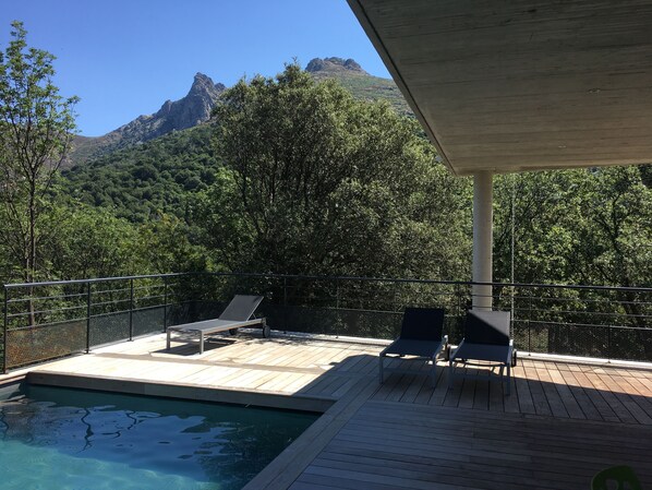 Piscina coperta, piscina all'aperto