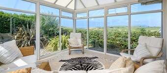 Bryn - Two Bedroom House, Sleeps 4