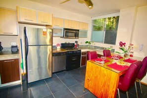 Fridge, microwave, oven, stovetop