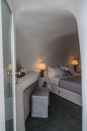 1 chambre, coffres-forts dans les chambres, fer et planche à repasser