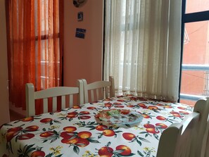 Dining - Cozy Apartment next to the beach (Durrës)