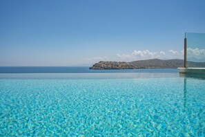 A heated pool - Exceptional Beach Villa Crete Dreams 2 - 10 Pers. directly on Plaka Beach (Plaka)