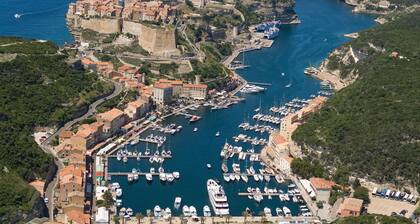 Studio Kalliste Bonifacio 4 stars Vision Luxe 2 people