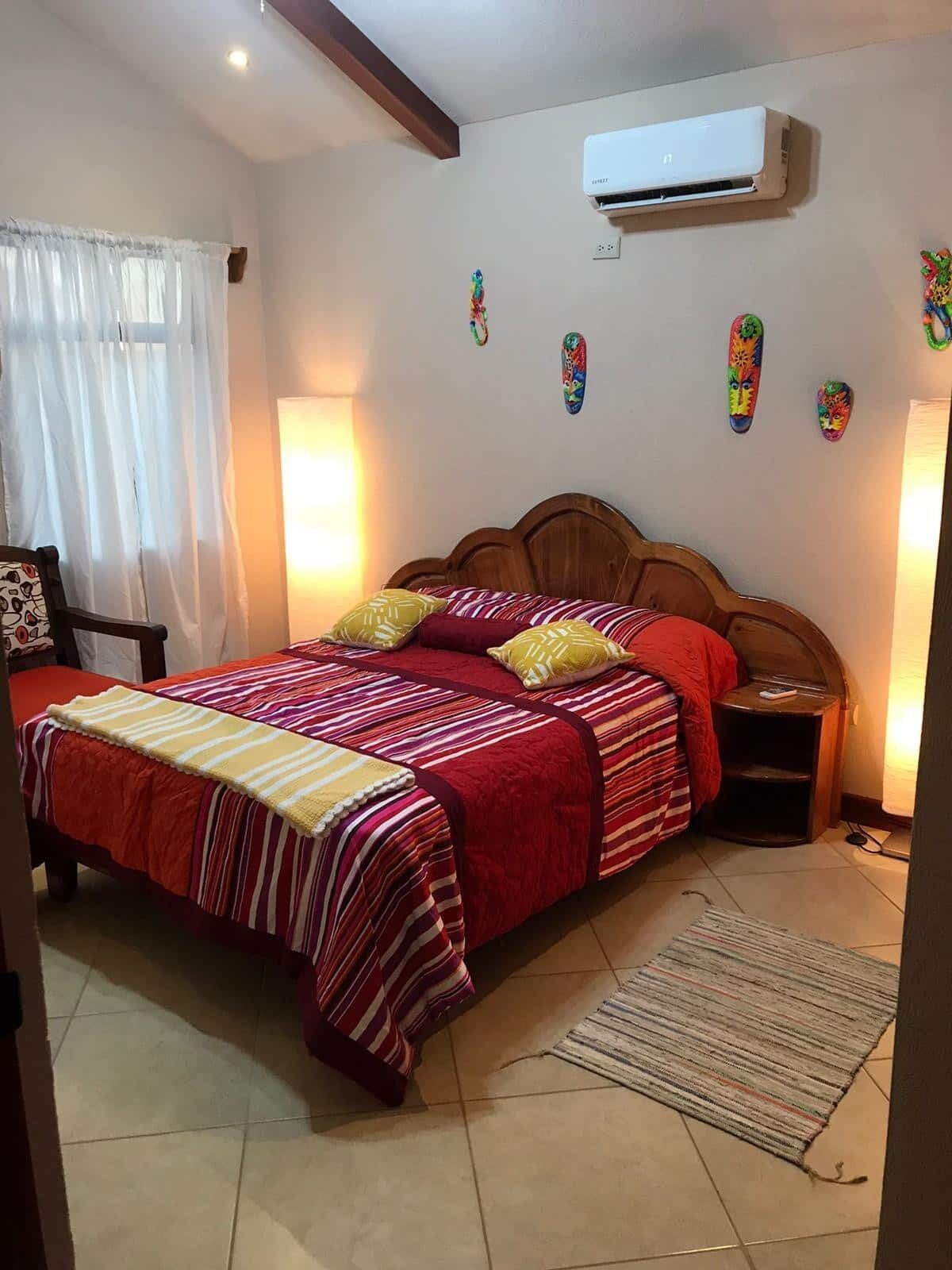 4 Schlafzimmer, Schreibtisch, Bügeleisen/Bügelbrett, kostenloses WLAN