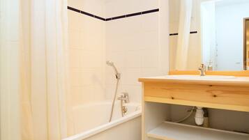 Bathtub