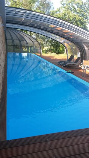 Udendørs pool, opvarmet pool