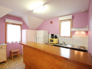 Fridge, microwave, dishwasher