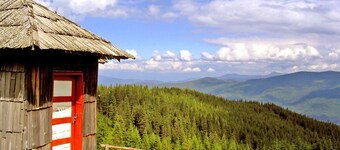 ••• CASA PELU ••• ancienne ferme rénovée dans un village des Carpates près Sibiu