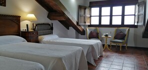 2 bedrooms, iron/ironing board, bed sheets