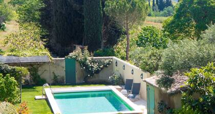 Belle maison au calme avec vues et piscine privée et proche du canal du midi