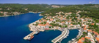 Villa Mir Vami vicino alla spiaggia, piscina privata, Sumartin, Isola di Brac