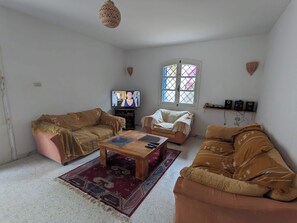 TV, books, stereo