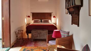 3 slaapkamers, een kluis op de kamer, een bureau