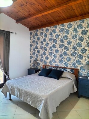 4 bedrooms, iron/ironing board, travel cot, free WiFi