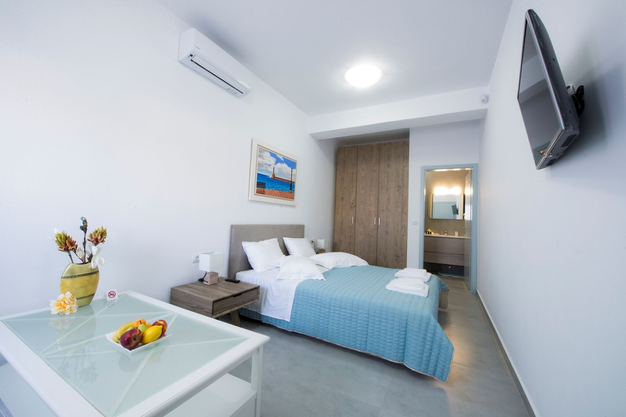 3 bedrooms, in-room safe, desk, iron/ironing board