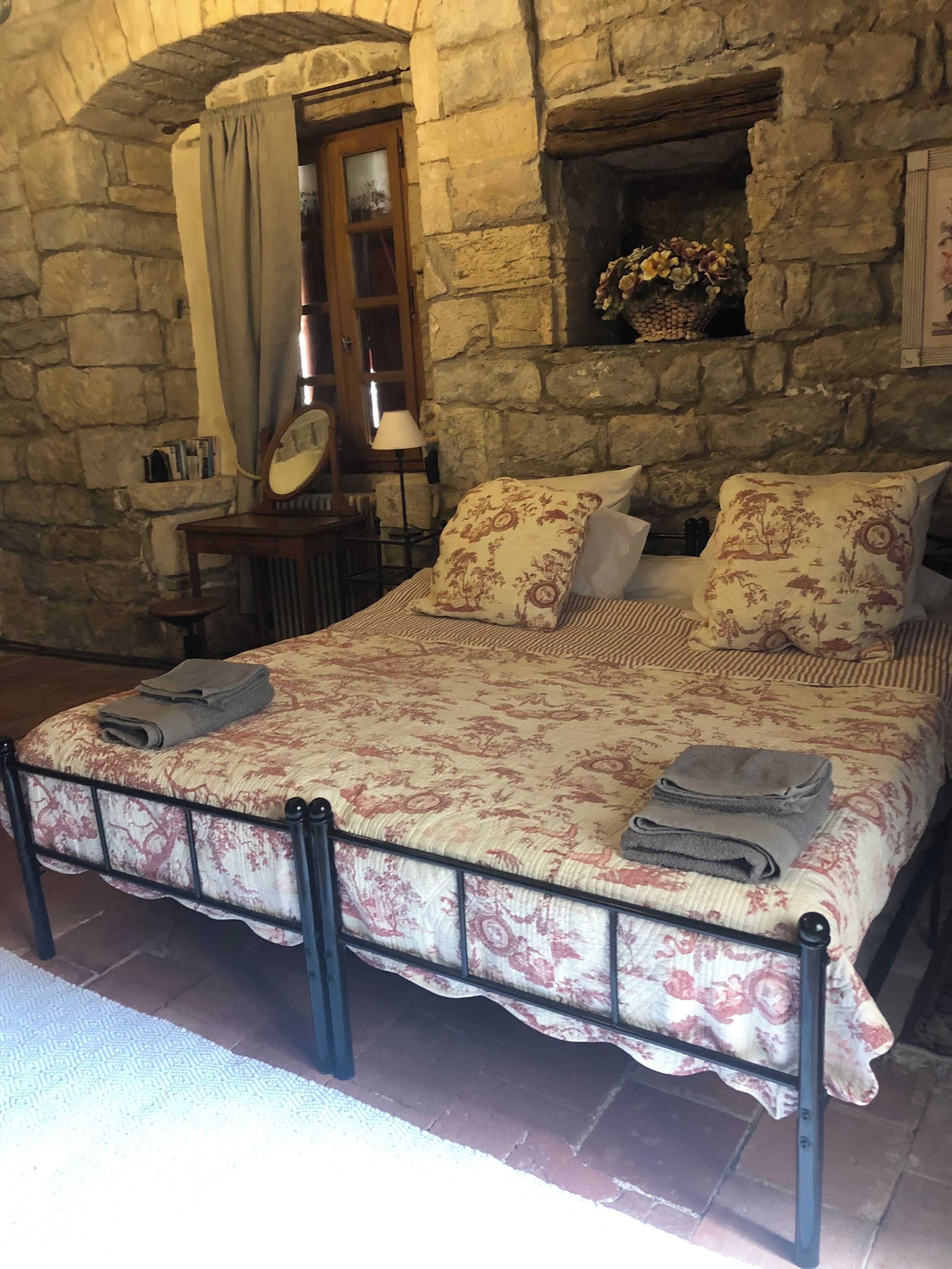 2 slaapkamers, een strijkplank/strijkijzer, wifi, beddengoed