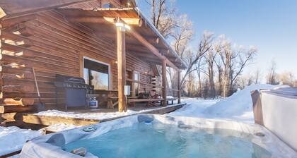 Secluded Cabin With Hot Tub And Sauna near Tetons