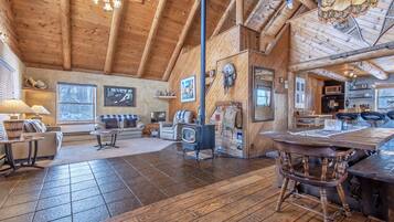 Smart TV, fireplace, video games