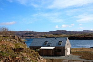 Exterior - Eco and back friendly modern house, amazing views from all rooms, by Dunvegan (Skinidin by Dunvegan)