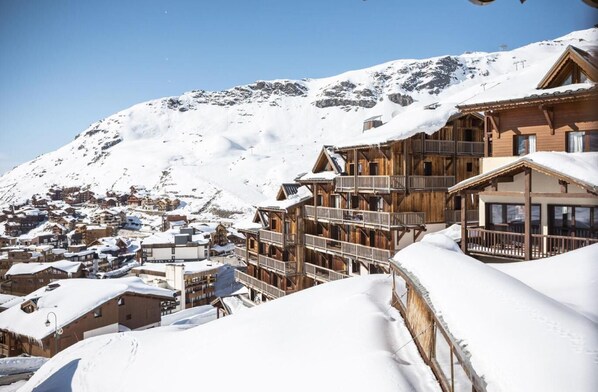 Exterior - Wifi, 150m from ski slopes, fitness, swimming pool, sauna, hammam, balcony, parking, tv, ski locker (Val Thorens)