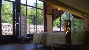 2 chambres, fer et planche à repasser, lit parapluie, Wi-Fi gratuit