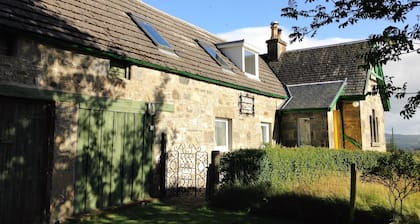 Hillside Cottage in einer atemberaubenden Lage, offenem Feuer, Wi-Fi und Ruhe