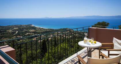 Stunning villa with breathtaking sea views,private pool,pool table,table tennis