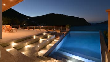 Piscine extérieure, piscine chauffée