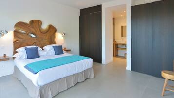 4 bedrooms, in-room safe, iron/ironing board, travel crib