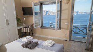 Unclassified image, 5 of 36, button - Elegant Luxurious Villa with a Breathtaking View (Santorini)