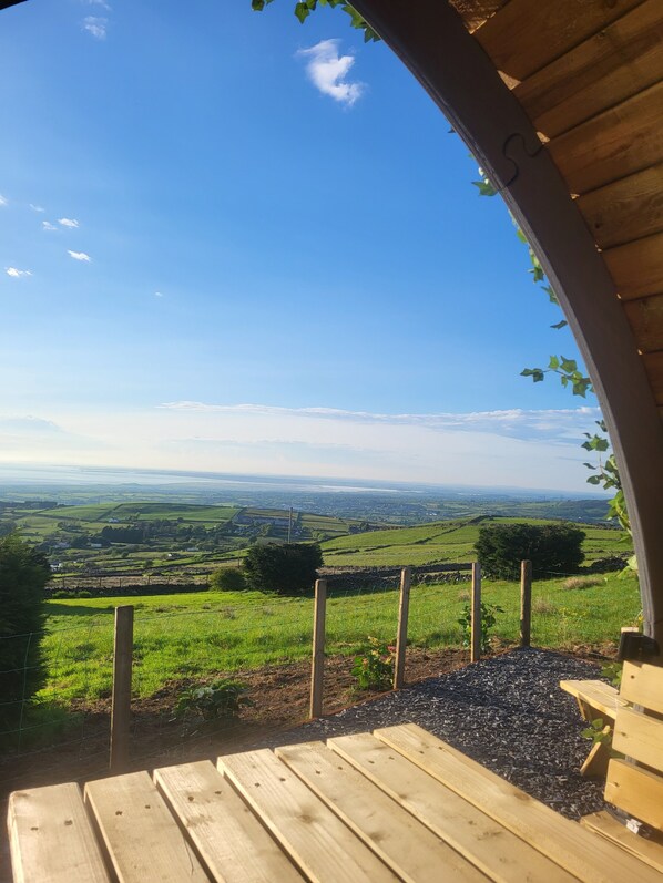 Terrace/patio - 5* accredited charming traditional Welsh stone Cottage in Snowdonia (Penygroes)
