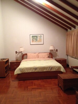 3 عدّة غرف نوم وواي فاي مجانًا وملاءات أسرّة