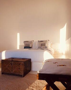 3 bedrooms, iron/ironing board, travel cot, free WiFi