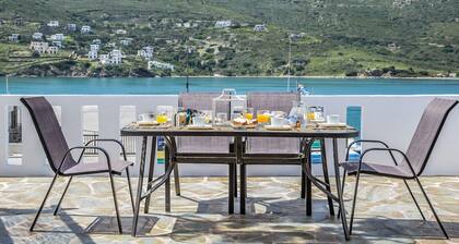 The Veranda of Gavrion - Deluxe Cycladic House with Splendid Seaview