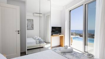 2 bedrooms, iron/ironing board, Internet, bed sheets