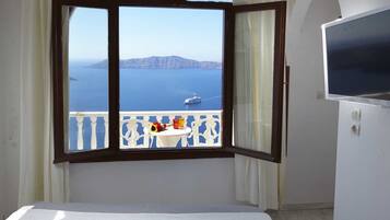 4 habitaciones, caja de seguridad en la habitación y escritorio