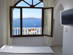 4 habitaciones, caja de seguridad en la habitación y escritorio 