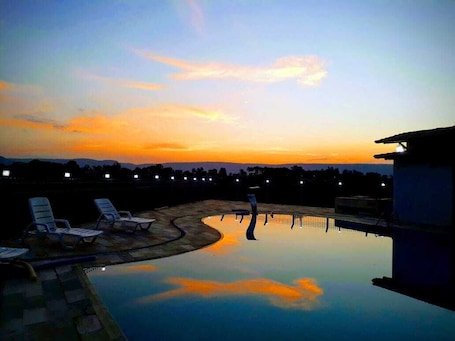 Outdoor pool. Paradise on the shores of Furnas Dam near Capitolio MG in Pimenta