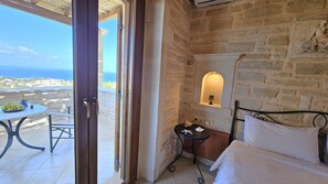 3 bedrooms, in-room safe, iron/ironing board, WiFi - Natural stone villa in a secluded location on 4500 m² with a heated pool (Rethymnon)
