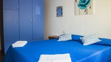 2 bedrooms, iron/ironing board