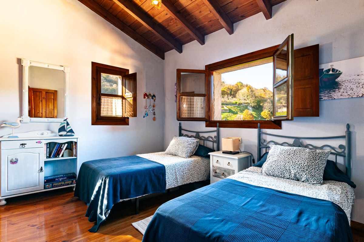 2 Schlafzimmer, Bügeleisen/Bügelbrett, Reisekinderbett, Bettwäsche