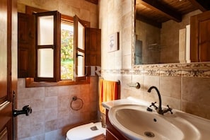 Douche, serviettes fournies