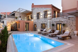 Beheizter Pool