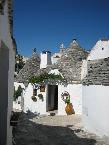 Wunderschöne Villa im römischen Stil mit atemberaubendem privatem Pool und ummauertem Garten