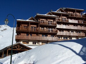 Exterior - Wifi, 250m from resort center, fitness, swimming pool, sauna, hammam, balcony, fireplace or stove (Val Thorens)