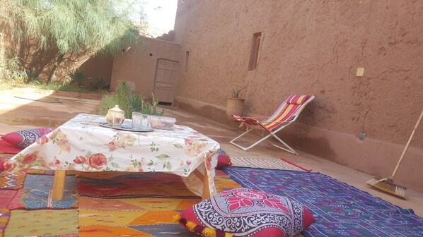 Terrace/patio - Beautiful authentic riad a mhamid elghizlan (Mhamid)