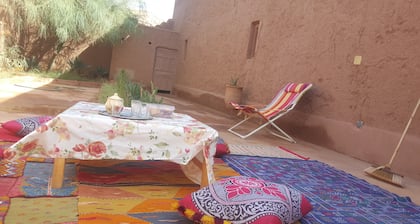 Beautiful authentic riad a mhamid elghizlan