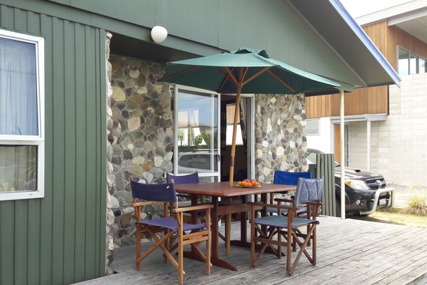 Front deck to enjoy the early morning sun.