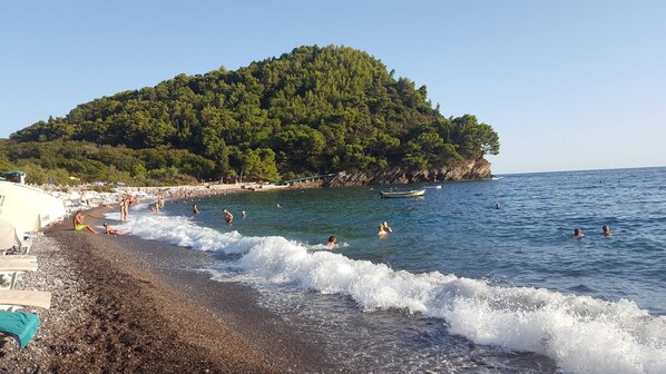 Beach nearby - Sea View Affordable Apartment for 4 (nas.Prijevorac, Petrovac)